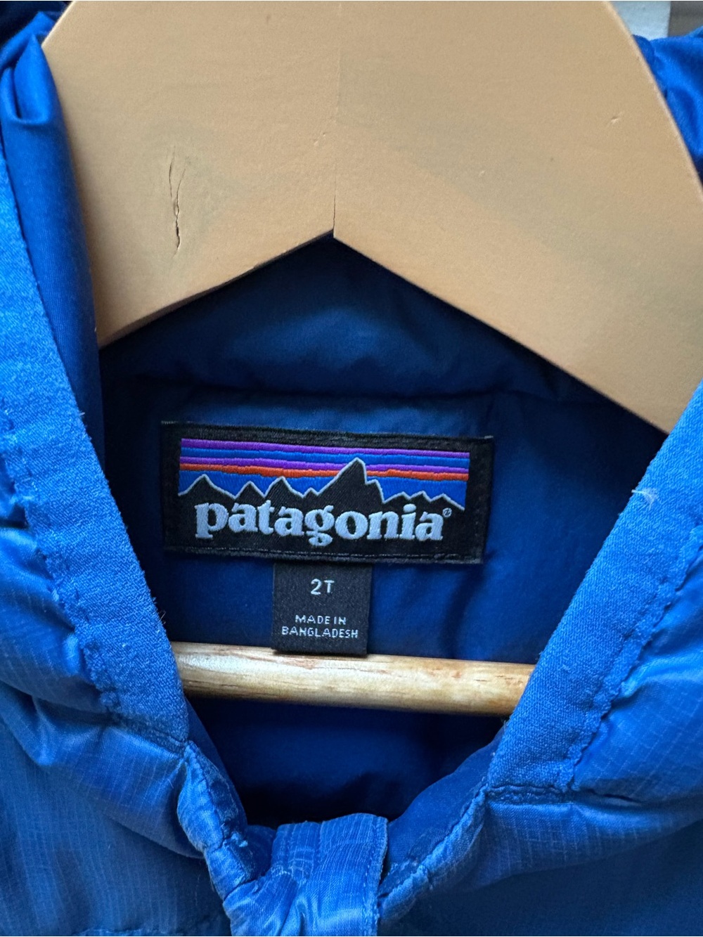 Patagonia Blue Hooded Puffer Jacket - Picture 5 of 5